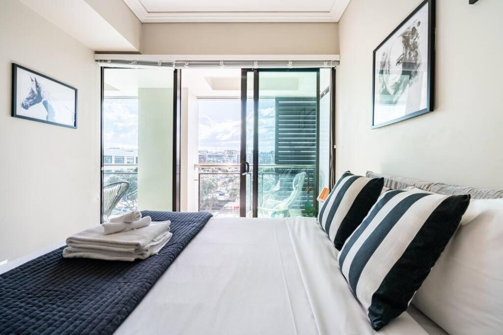 شقة Luxury Waterfront Nest Above Viaduct Harbour أوكلاند المظهر الخارجي الصورة