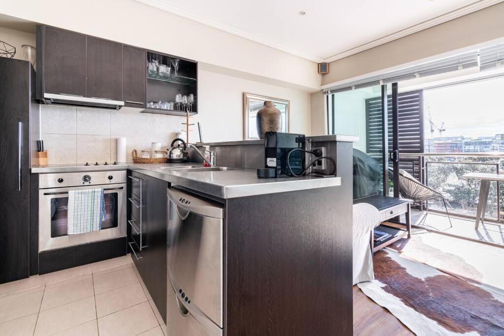 شقة Luxury Waterfront Nest Above Viaduct Harbour أوكلاند المظهر الخارجي الصورة