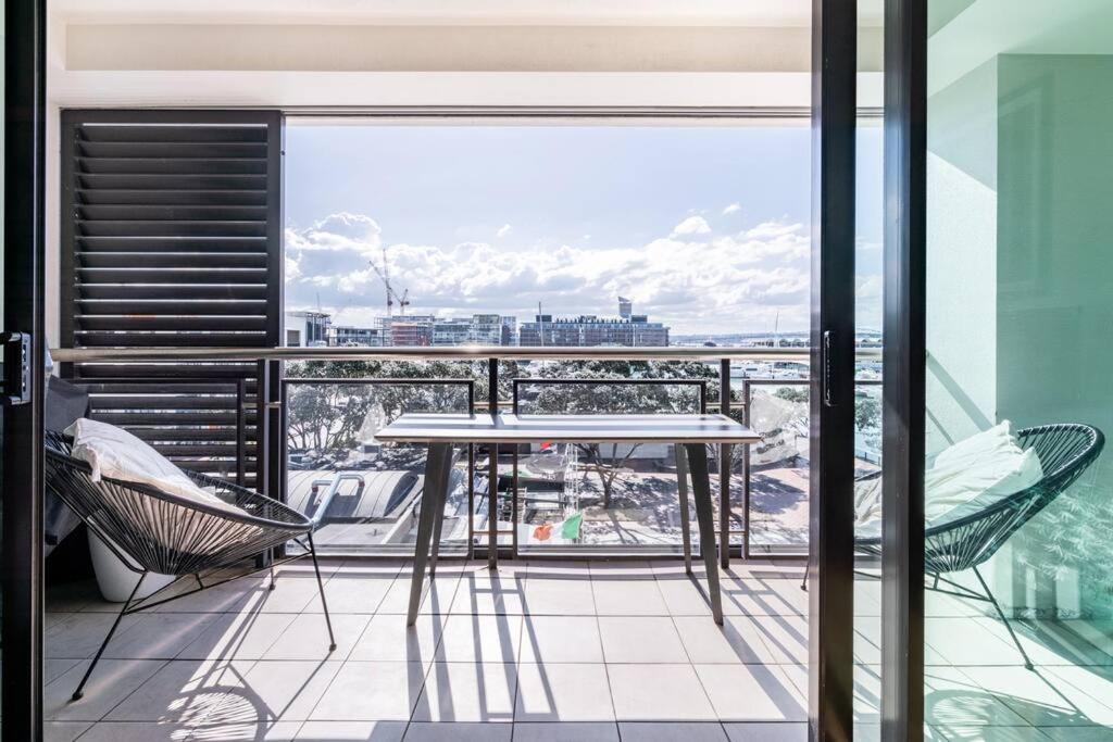 شقة Luxury Waterfront Nest Above Viaduct Harbour أوكلاند المظهر الخارجي الصورة