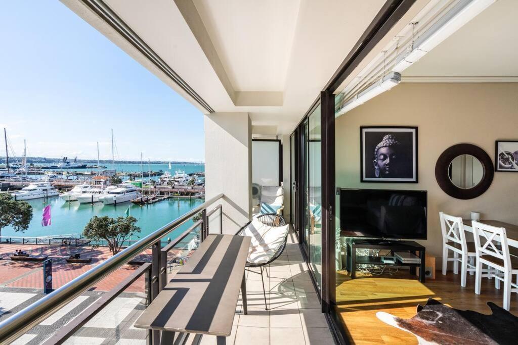 شقة Luxury Waterfront Nest Above Viaduct Harbour أوكلاند المظهر الخارجي الصورة
